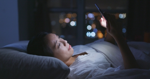 consumers more receptive of mobile ads while watching tv in bed